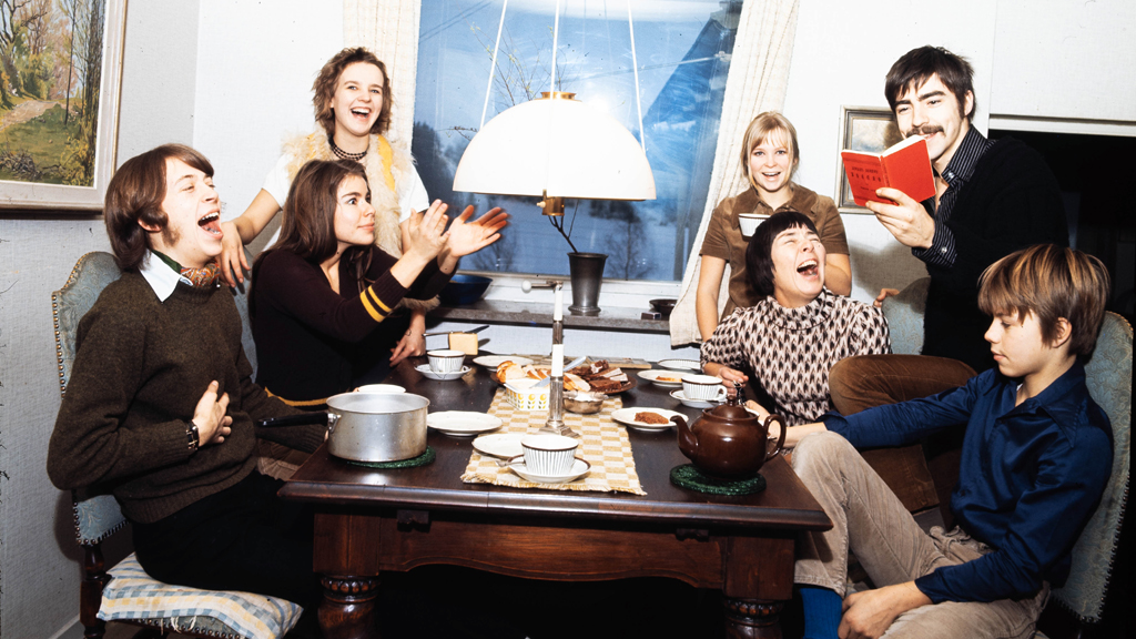 Foto av familjen Zetterlind från 1976. Foto: Gösta Glase/Nordiska museet