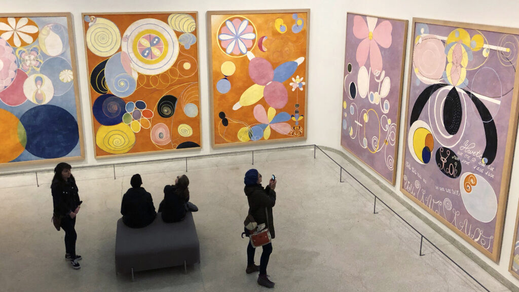 Hilma af Klint-utställninen "The Ten Largest" på Solomon R. Guggenheim Museum i New York 2018. Foto: Ryan Dickey (CC-BY-2.0)