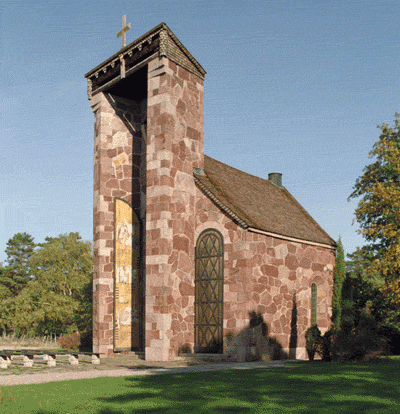 Friluftskapellet på Björkö byggdes till 1100-årsminnet av Ansgars besök i Birka
