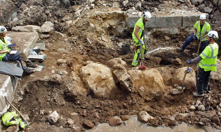 Arkeologer har hittat Gustav Vasas försvarsverk på Södra Slussplan