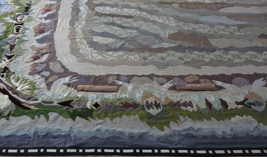 "Avskrift av en Träda" Applikationsteknik, återvunnen textil , 470 x 600 cm, Åsa Elzén 2019