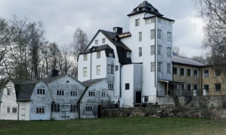 Nu rivs huset där Ingvar Kamprad föddes