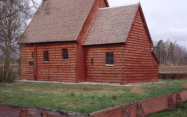 Södra Råda kyrka kanske byggs upp igen